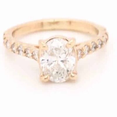 1.91 ctw. Oval Cut Diamond Ring in 14kt Yellow Gold